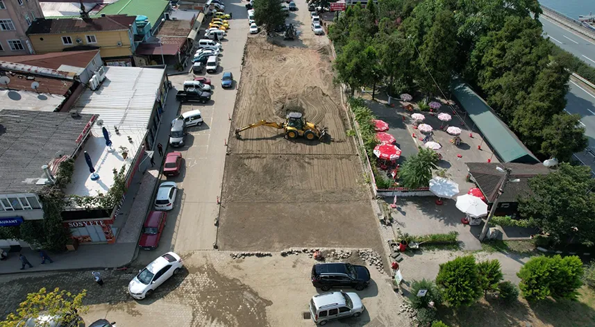 Çayeli’nde cadde ve sokak yenileme çalışmaları sürüyor