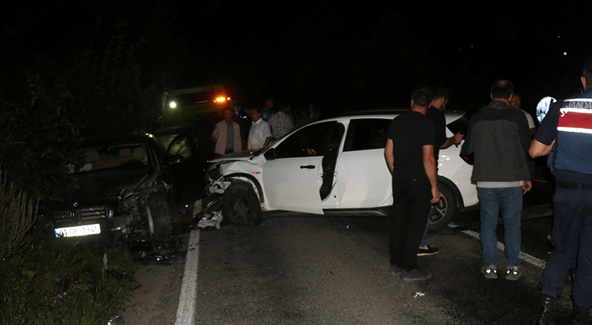 Ordu’da, iki otomobilin çarpıştığı kazada 6 kişi yaralandı