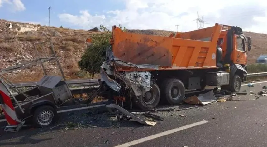 Otobanda feci kaza: 5 kişi hayatını kaybetti