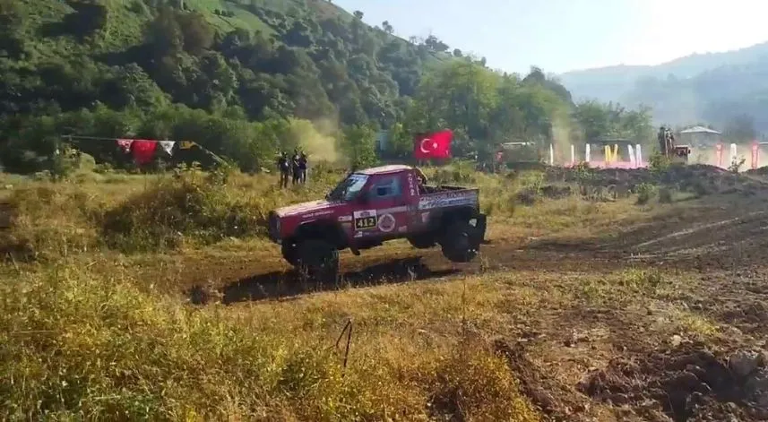 Rize’de yapılan 2023 Karadeniz Off-Road Kupası 4. ayak yarışları nefes kesti