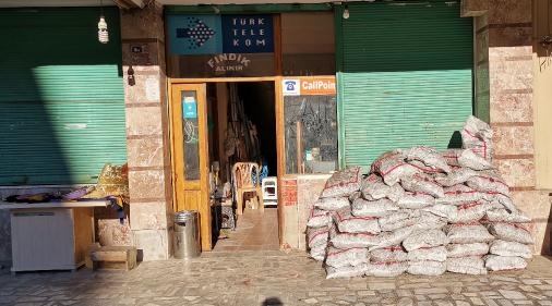 Yardım olarak verilen kömürleri sahiplerinden alıp, satarken yakalandı; o anlar kamerada