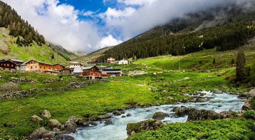 Rize'nin doğal güzelliği: Hazindak Yaylası