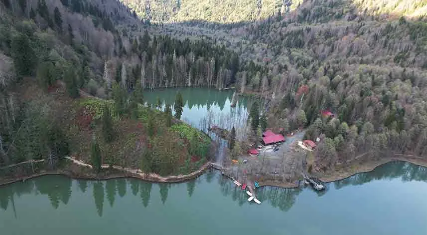 Borçka Karagöl Tabiat Parkı 10 ayda 550 bin ziyaretçiyi ağırladı