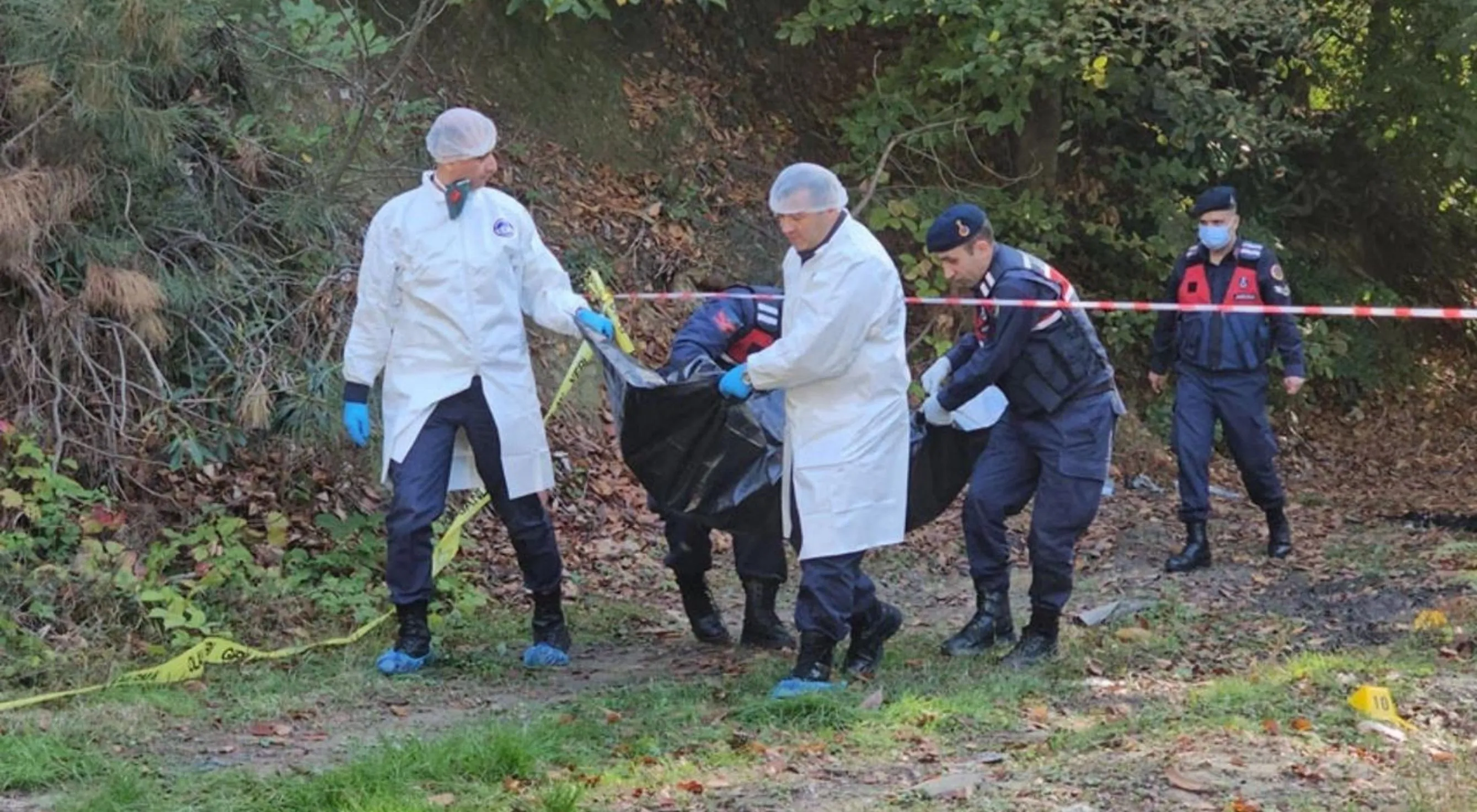 Ormanda cesedi bulunan maden işçisini patronları benzin döküp yakmış