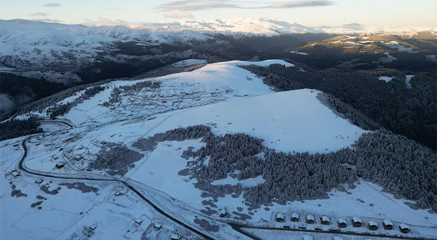 Giresun yaylalarından kartpostallık kar manzaraları