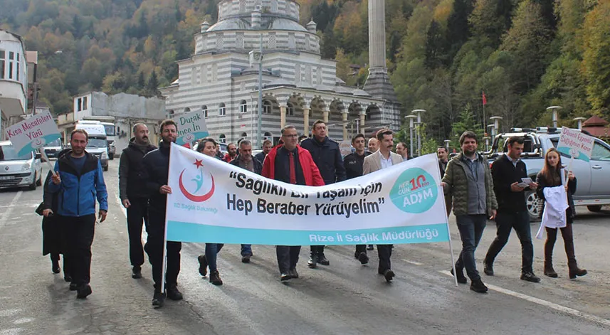 Hemşin'de sağlık yaşam için yürüdüler