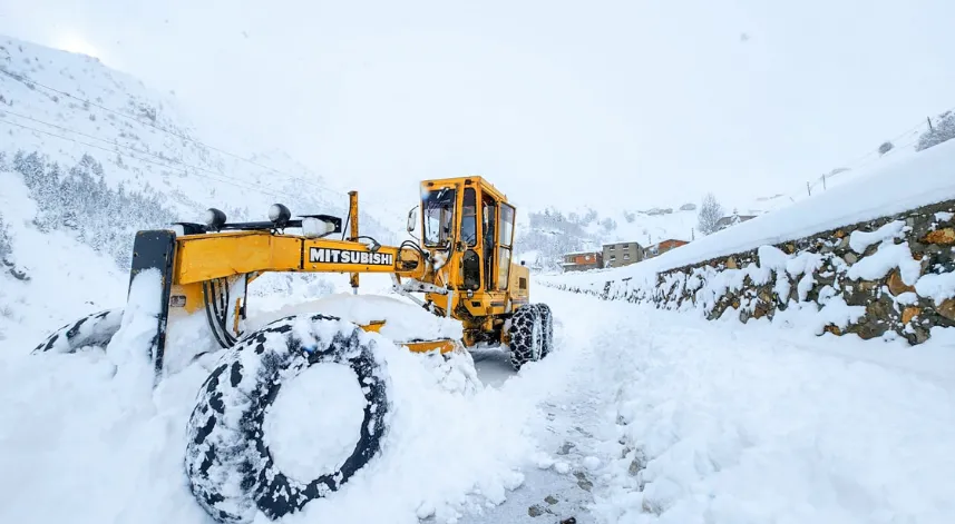 Rize'de kar nedeniyle 26 köy yolu ulaşıma kapandı