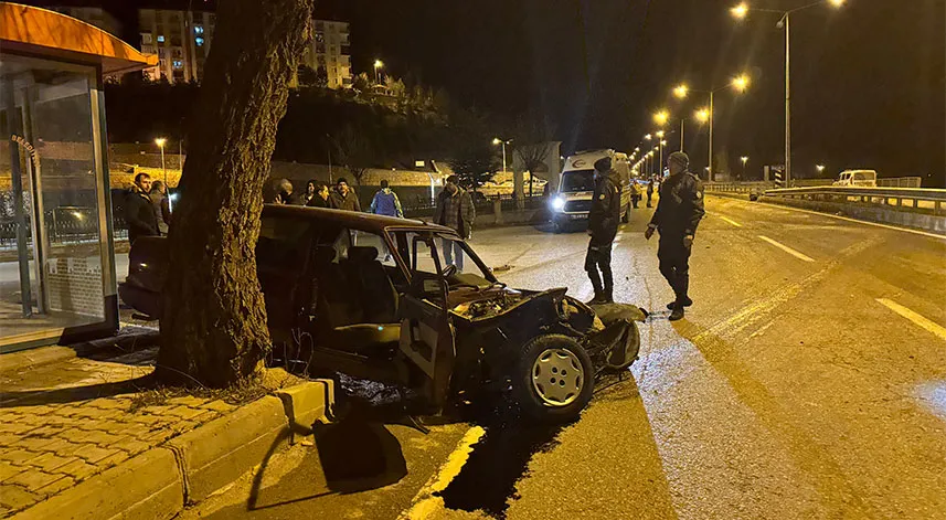 Bayburt'ta trafik kazasında bir kişi öldü, bir kişi yaralandı