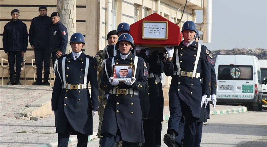 Trafik kazasında şehit olan Uzman Çavuş Elmas, son yolculuğuna uğurlandı