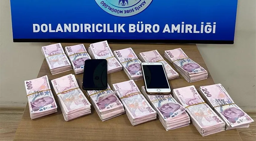 Çorum'da bir kişiyi vefat eden eşinin adını kullanarak dolandıran 3 zanlı yakalandı