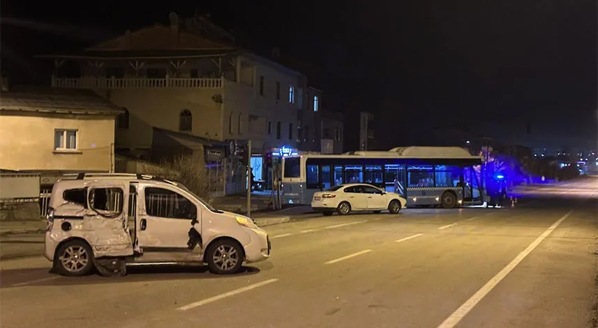 Erzurum'daki trafik kazasında 1 çocuk hayatını kaybetti