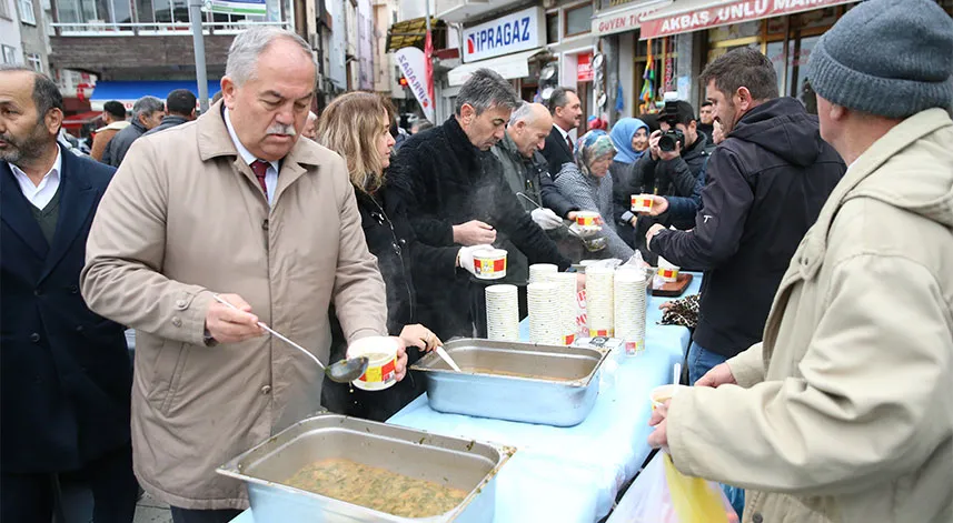 Ordu'da 4 bin kişiye karalahana çorbası ikram edildi