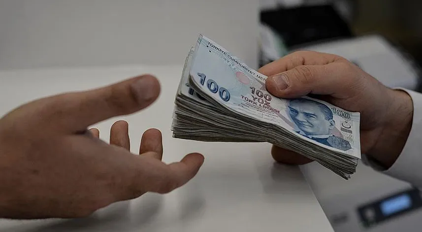 Çalışan emeklilere 5 bin lira düzenlemesi yılbaşından önce yasalaşacak