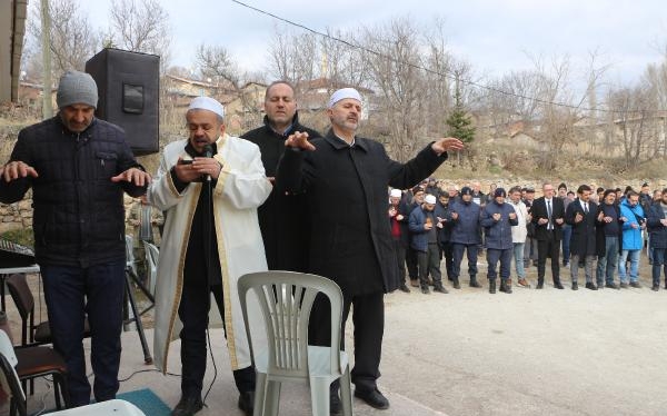 Tokat'ta köylüler kar ve yağmur duasına çıktı