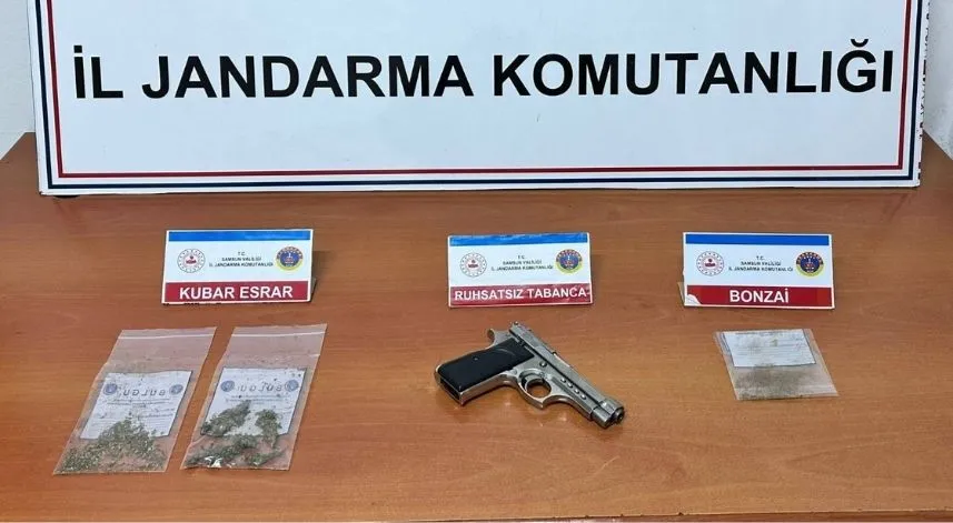 Samsun'da üzerlerinde uyuşturucu bulunan 3 kişi yakalandı