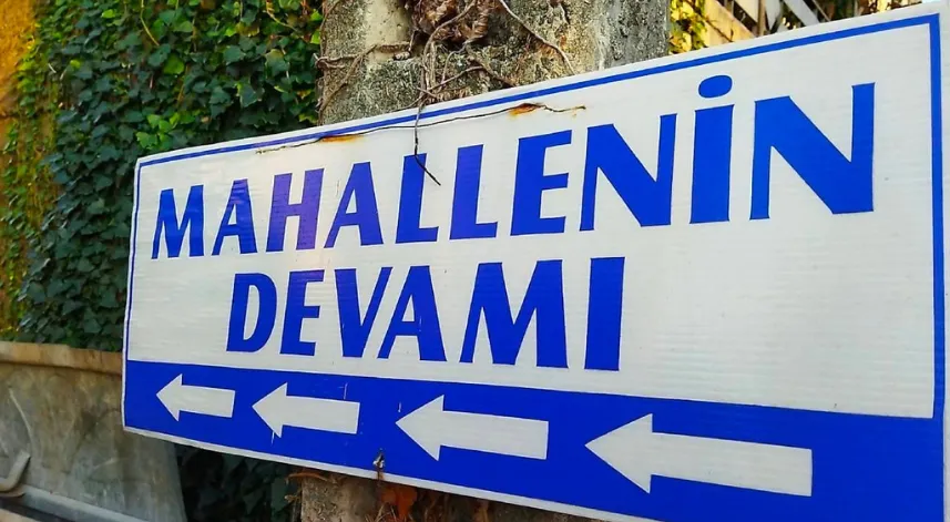 Rize'de yol sorununa tabelalı çözüm: 'Mahallenin devamı' 