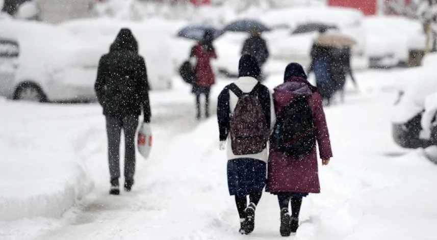 Rize'de o ilçede taşımalı eğitime 1 gün ara verildi