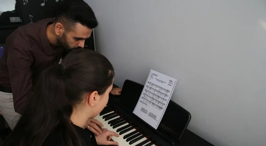 Tokat'ta lisede kullanılmayan eşyalardan müzik stüdyosu yapıldı