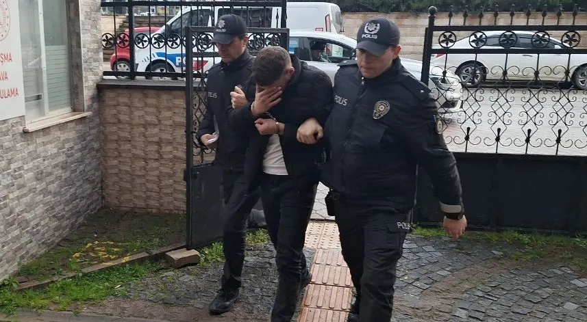 Samsun'da bir gecede 2 otomobil çalan şüpheli yakalandı