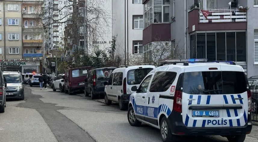 Trabzon'da bıçaklı kavgada 2 kişi yaralandı