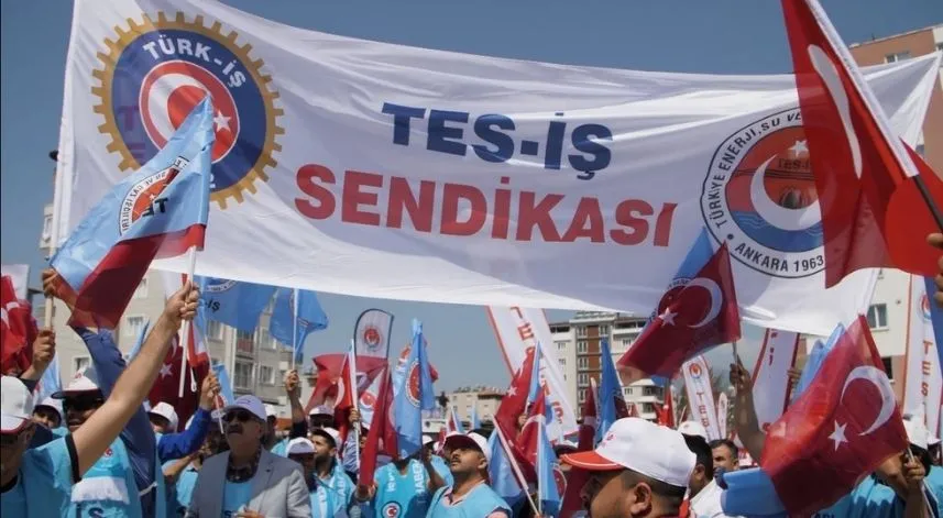 Rize'de toplu istifa depremi