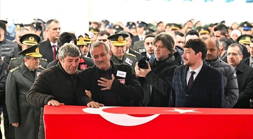 Şehit pilotlar Cemil Gülen ve Levent Öztürk son yolculuklarına uğurlandı