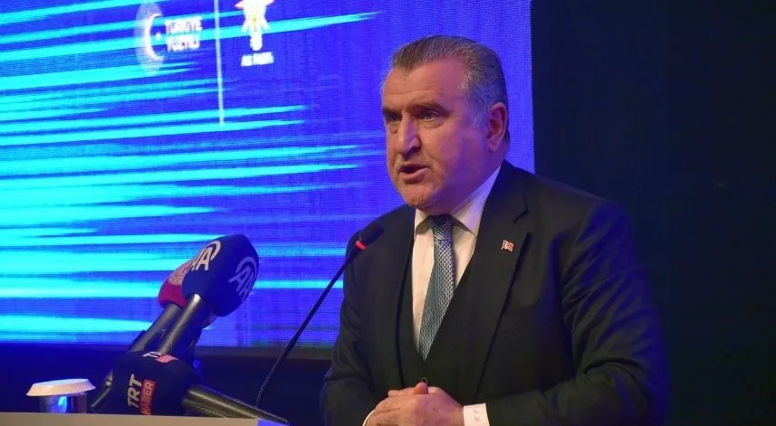 Bakanı Bak, Artvin'de belediye başkan adayları tanıtım töreninde konuştu