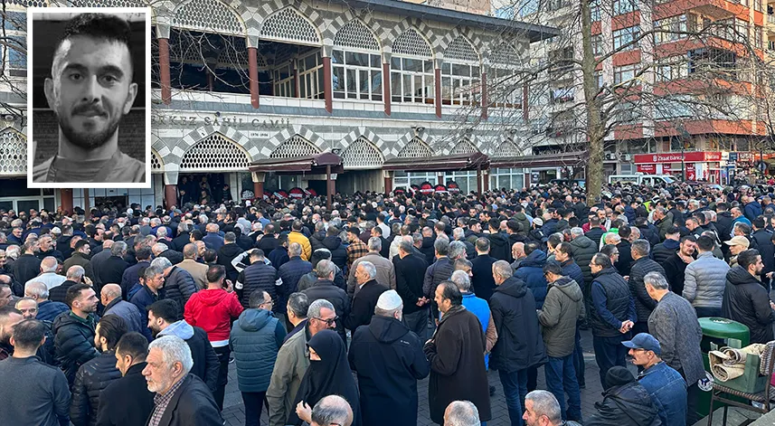 Vefat eden Rizeli futbolcu toprağa verildi