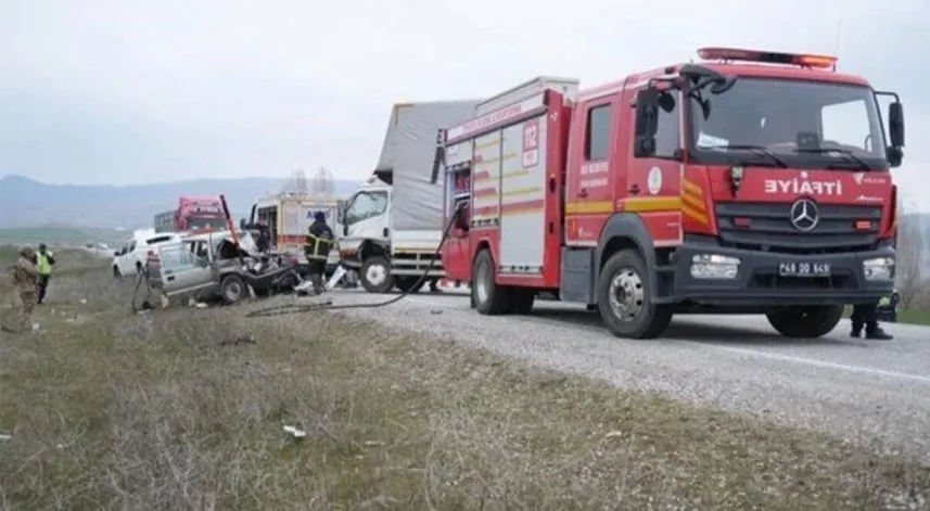 Rize Plakalı Aracın Karıştığı Kazada 1 Ölü 2 Yaralı