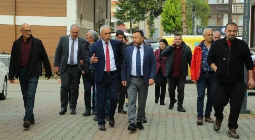  Kutluata: Fındıklı’ya ilk kapalı yüzme havuzunu kazandıracağız