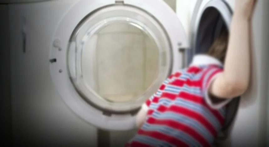 Çamaşır makinesine giren 3 yaşındaki çocuk hayatını kaybetti