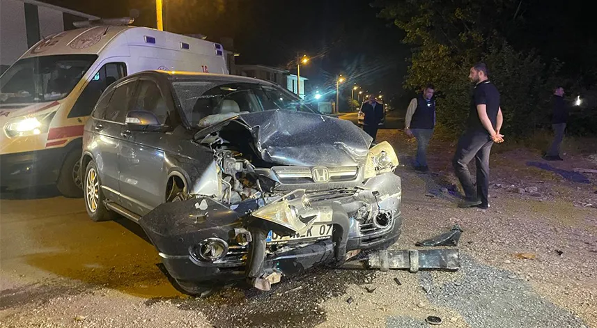Düzce'de otomobil ve cipin çarpıştığı kazada 4 kişi yaralandı