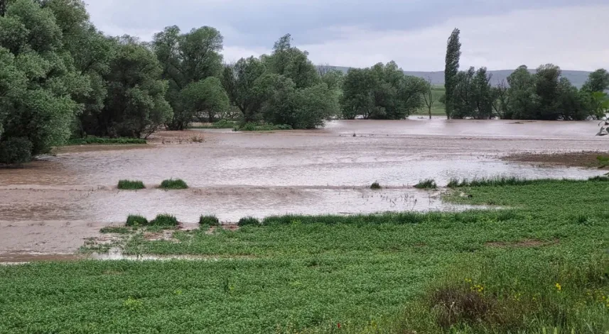 Çorum'da sağanak ve dolu etkili oldu