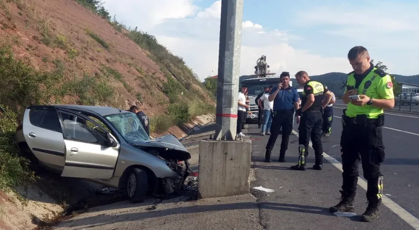 Trafik kazasında yaralanan kadın hastanede öldü