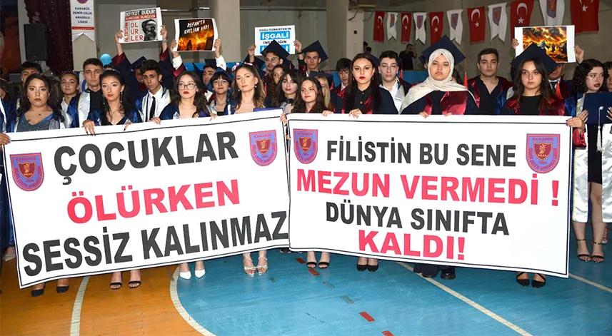 Karabük'te lise öğrencileri İsrail'in Gazze'ye yönelik saldırılarını protesto etti