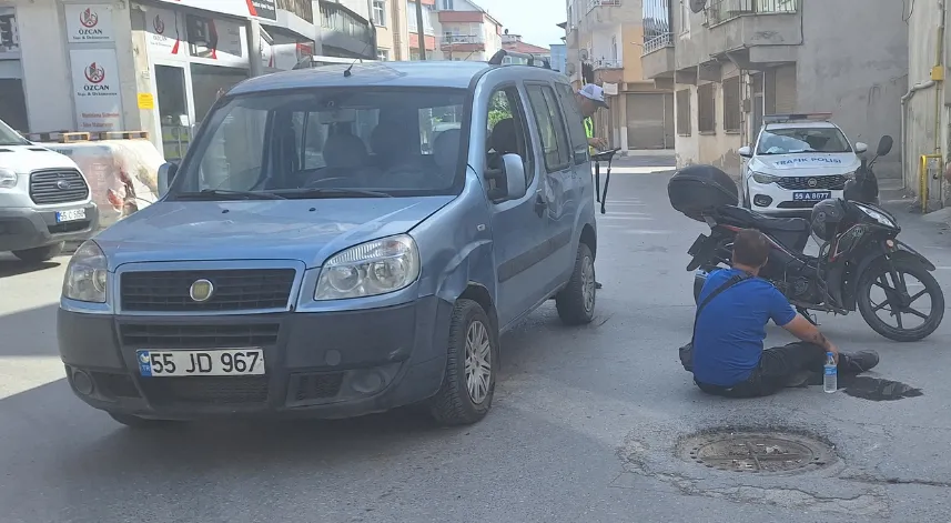 Hafif ticari araçla çarpışan motosiklet sürücüsü yaralandı