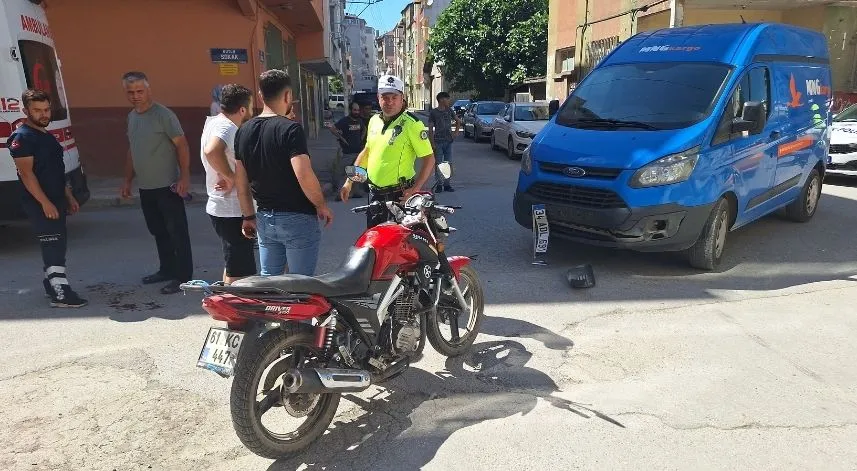 Samsun'da kamyonetle çarpışan motosikletin sürücüsü yaralandı