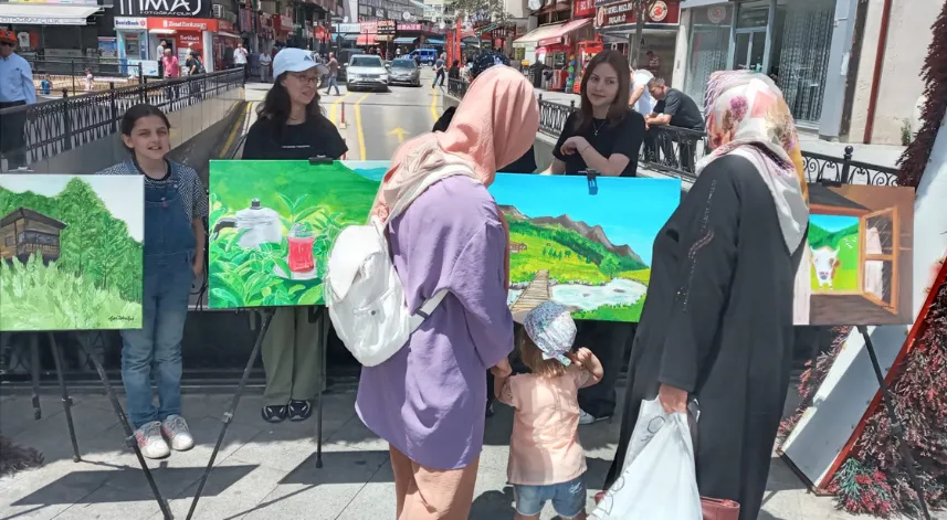 Rize’de Fatih Anadolu Lisesi’nden tematik sergi