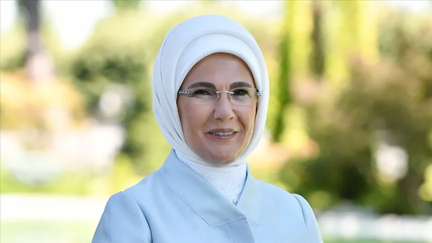 Emine Erdoğan: Baba, yuvanın direği, ailenin kalbi, şefkatin timsalidir