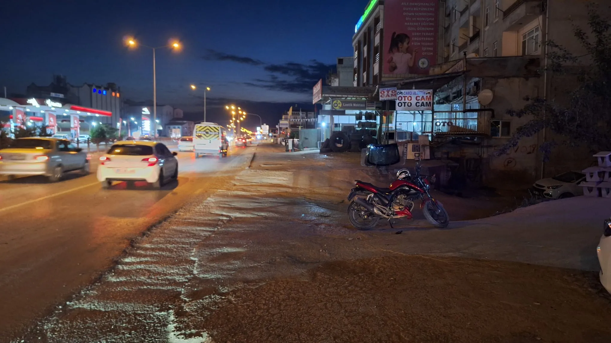 Devrilen motosikletin sürücüsü yaralandı