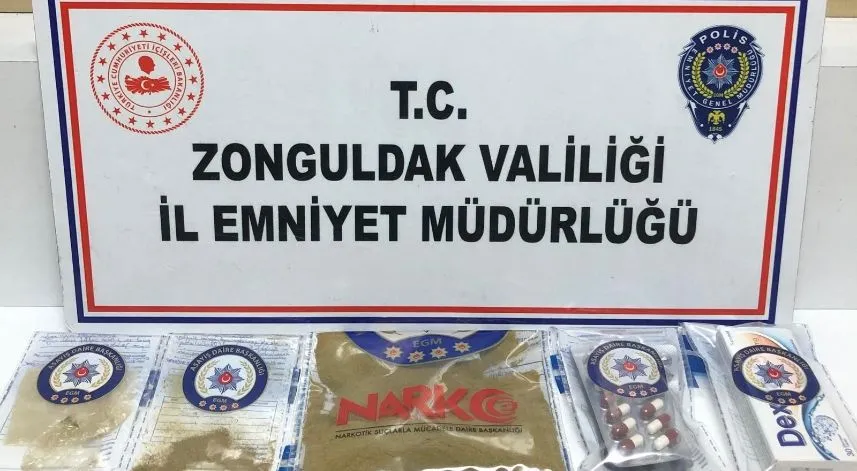 Dur ihtarına uymayan araçta uyuşturucu ele geçirildi, 2 zanlı gözaltına alındı