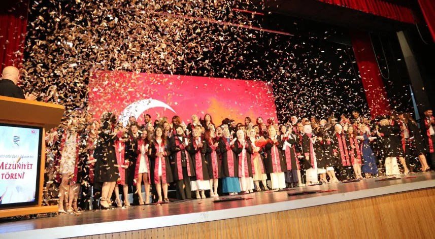 RTEÜ'de geleceğin hekimleri mezun oldu
