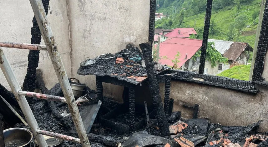 Rize'de tüp patlaması sonucu yangın çıkan ev zarar gördü