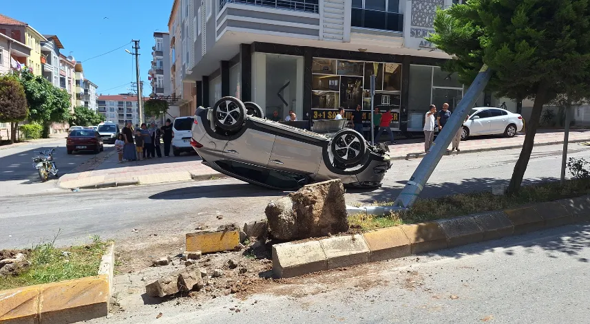 Samsun'da devrilen cipteki 2 kişi yaralandı