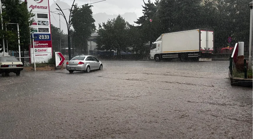 Giresun'da yağış etkili oldu