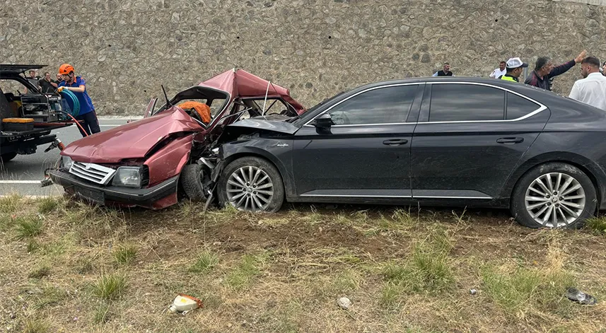 Trafik kazasında bir çift öldü, 2 kişi yaralandı