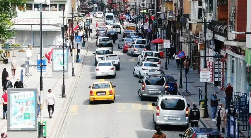 Rize'de trafiğe kayıtlı taşıt sayısı 95 bini geçti