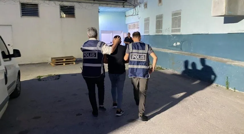 Kastamonu'da kesinleşmiş hapis cezasıyla aranan 4 hükümlü yakalandı