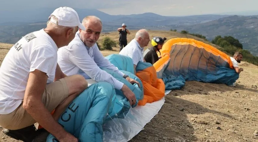 Samsun'da Yamaç Paraşütü Karadeniz Bölgesi Hedef Yarışması başladı