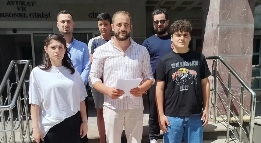 CHP Rize Gençlik Kolları, Instagram yasağına tepki gösterdi